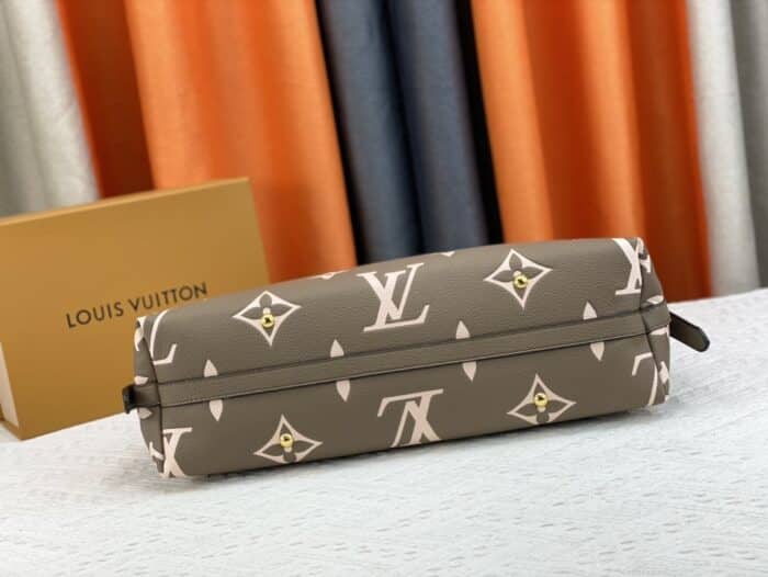 Alternative view of LOUIS VUITTON CARRYALL DARK BEIGE 39CM M46298