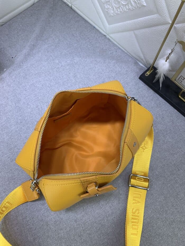 Alternative view of LOUIS VUITTON CITY KEEPALL LEMON 27CM