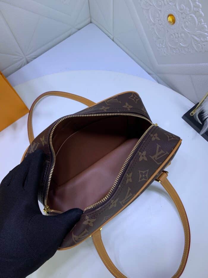 Alternative view of LOUIS VUITTON MONOGRAM POCHETTE CITE SHOULDER BAG 26CM M51182