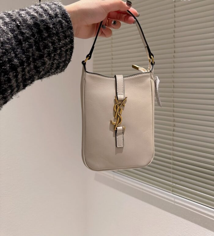 Alternative view of SAINT LAURENT LE 5 A 7 MINI VERTICAL BAG CREAM 18CM