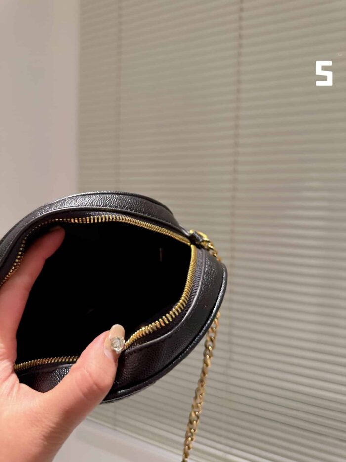 Alternative view of SAINT LAURENT VINYLE ROUND CAMERA BAG IN CHEVRON QUILTED GRAIN DE POUDRE EMBOSSED LEATHER 18CM 104361GF071000