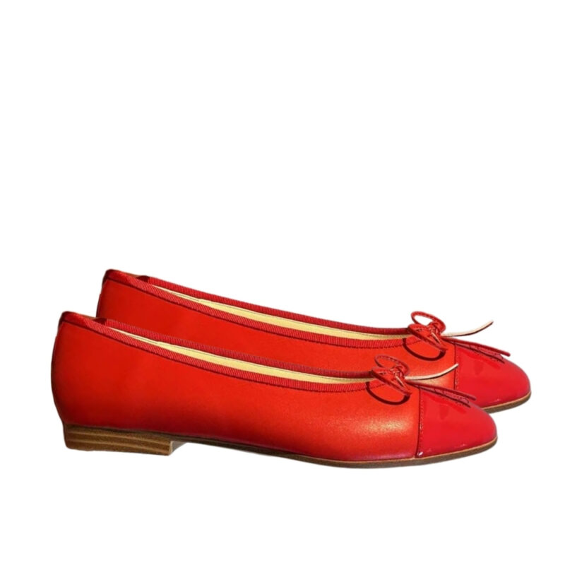 CHANEL CC CAP TOE BALLET FLATS IN LIGHT RED PATENT LEATHER