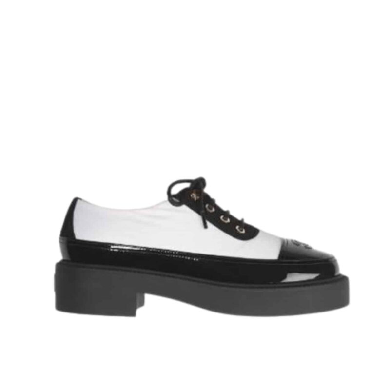 CHANEL SINGLE ROUND CC TOE THICK BOTTOM HEEL LOAFERS WHITE