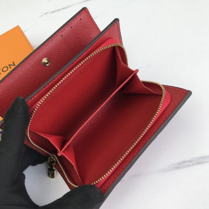 Alternative view of LOUIS VUITTON CLÉA WALLET TOURTERELLE RED