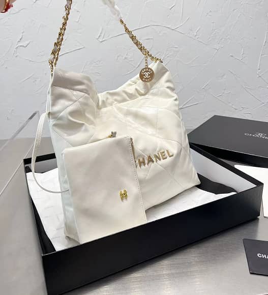 Alternative view of CHANEL 22 SMALL HANDBAG WHITE 37CM AS3260 B09859 10601