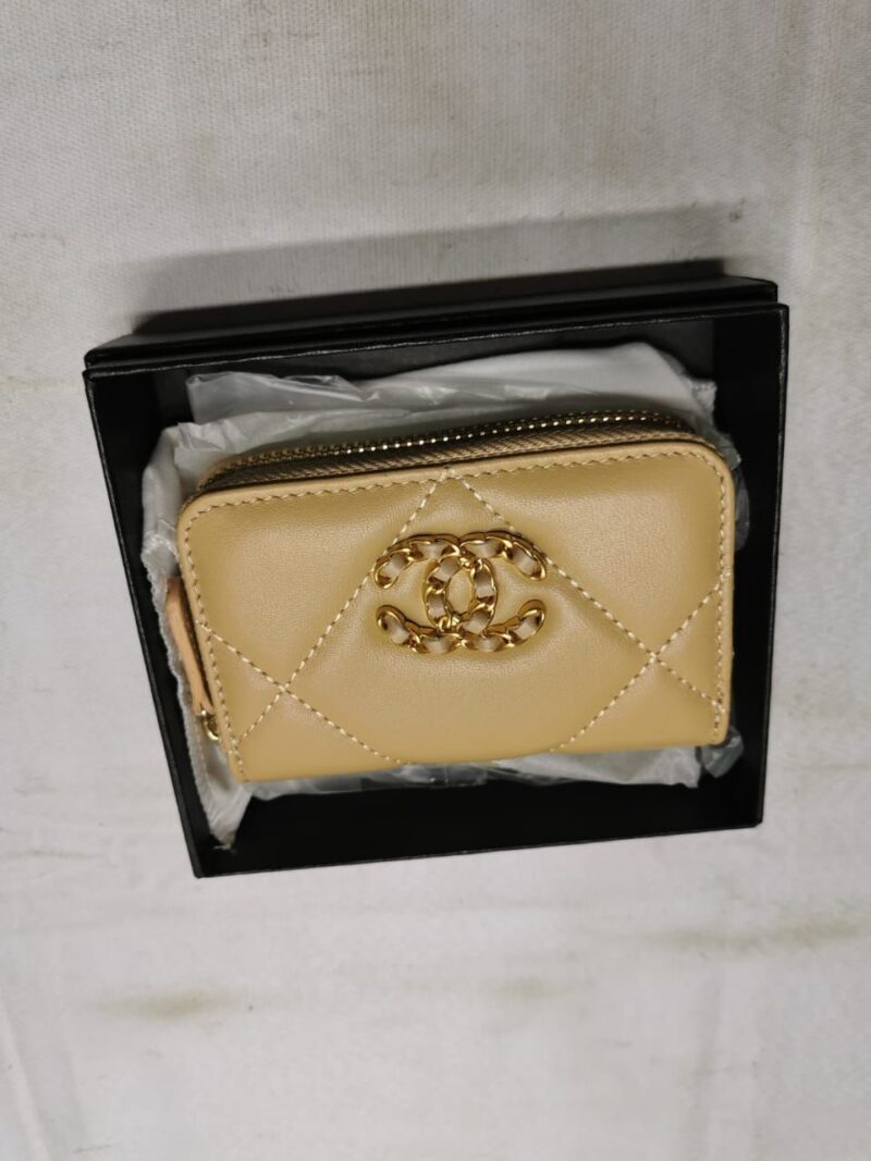 Alternative view of CHANEL 19 CARD HOLDER WITH ZIPPER LEATHER BEIGE WALLET