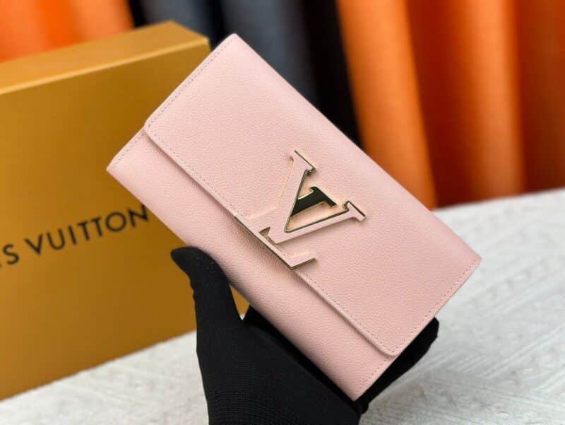 Alternative view of LOUIS VUITTON CARTERA CAPUCINES COMPACT WALLET MAGNOLIA 13CM M68588