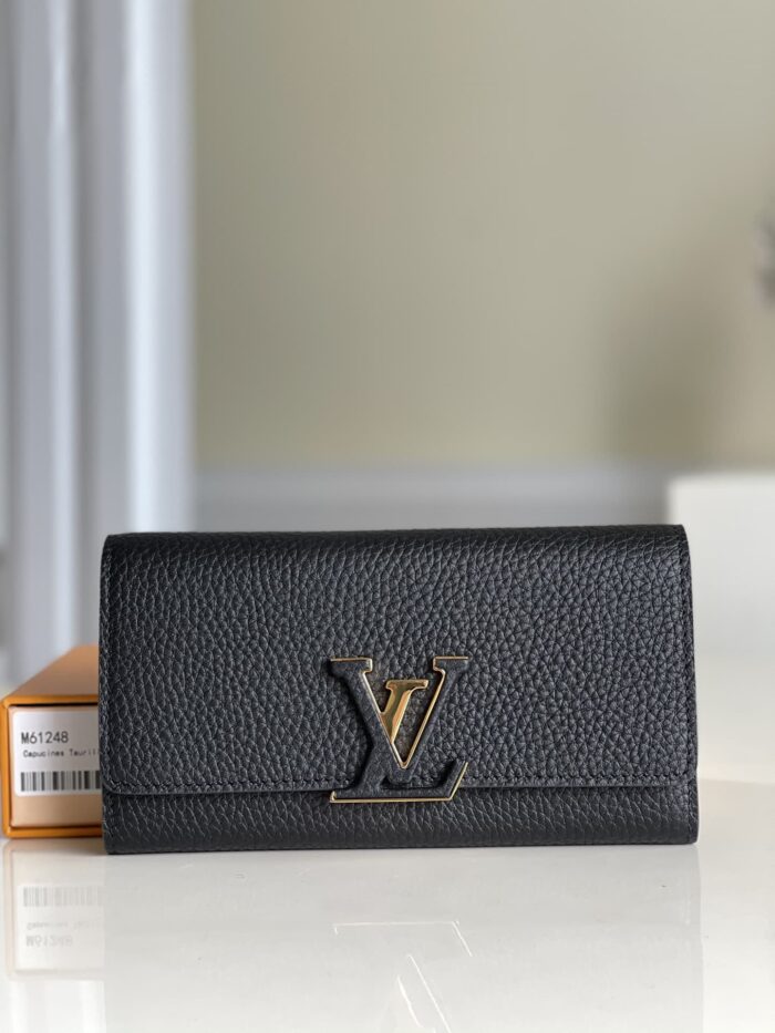 Alternative view of LOUIS VUITTON CAPUCINES WALLET BLACK M61248
