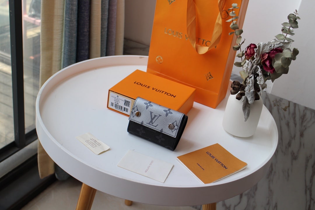 Louis Vuitton Discovery Compact Wallet M45417 - Image 3