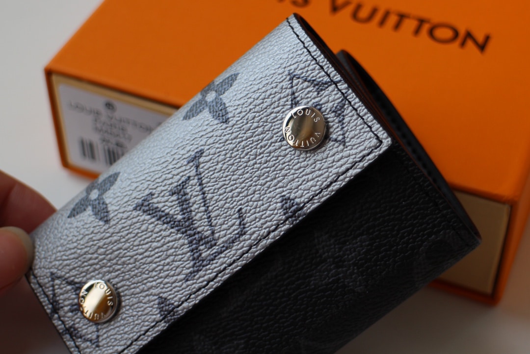 Louis Vuitton Discovery Compact Wallet M45417 - Image 4