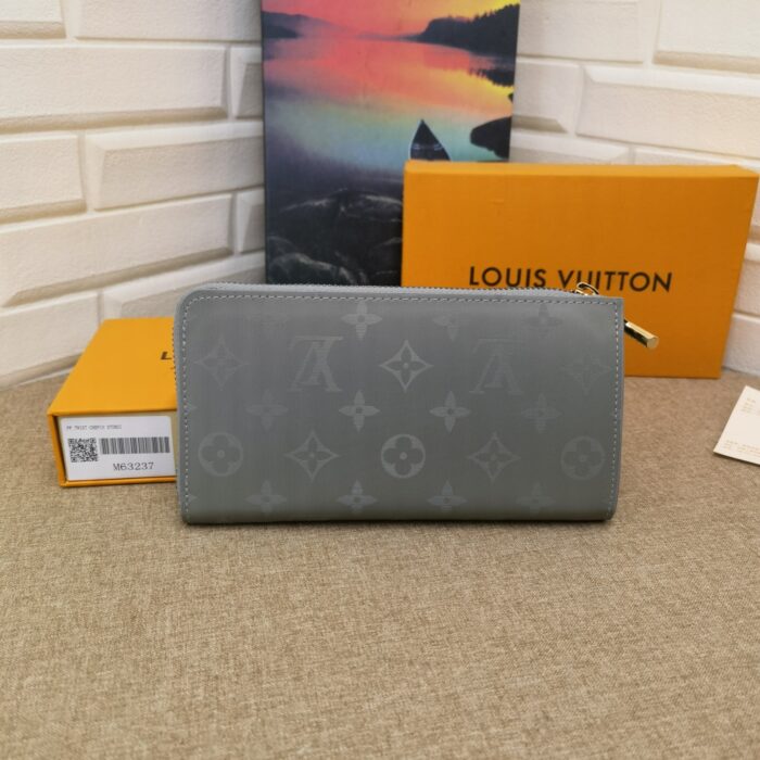 Alternative view of LOUIS VUITTON COSMOS LONG WALLET MONOGRAM CANVAS M63237