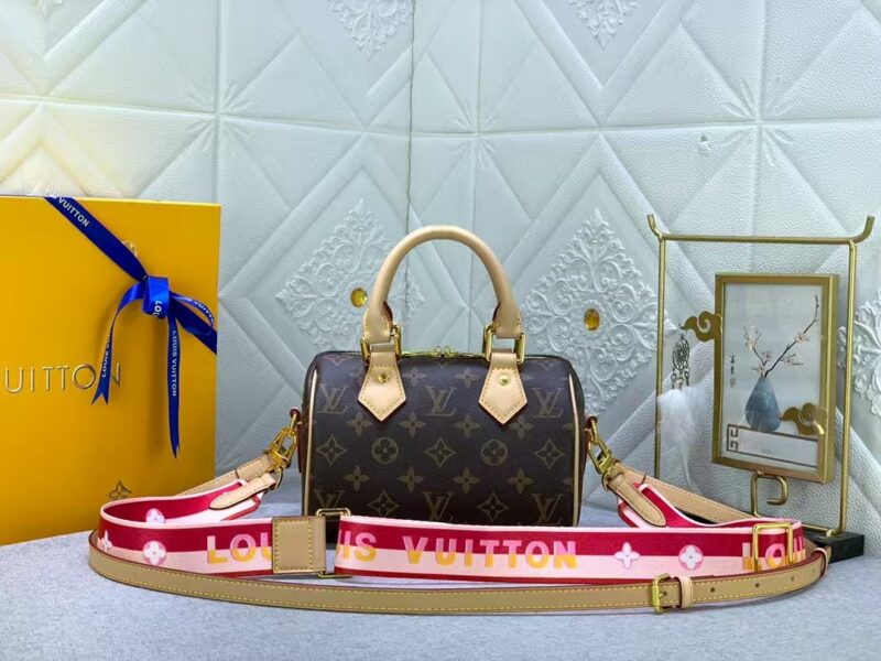 Alternative view of LOUIS VUITTON SPEEDY BANDOULIÈRE 20 FUCHSIA M45948