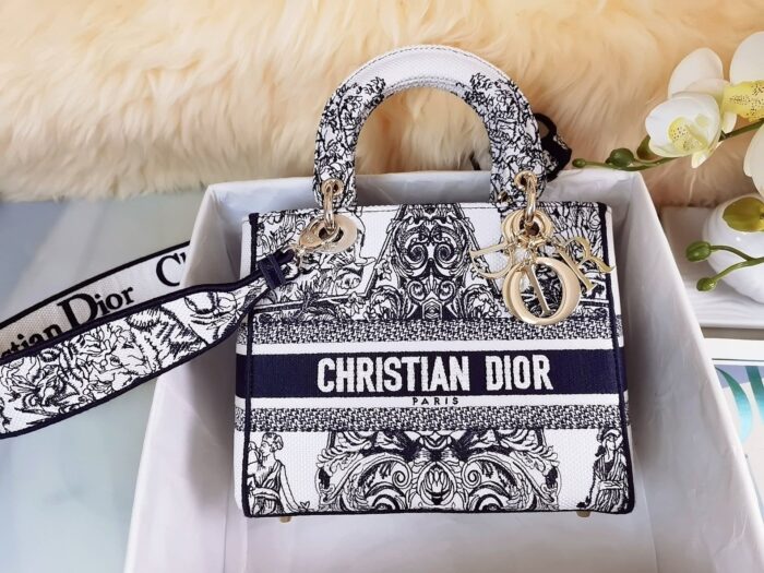 DIOR MEDIUM LADY NAVY BLUE TOILE EMBROIDERY M0565OTDT 24CM