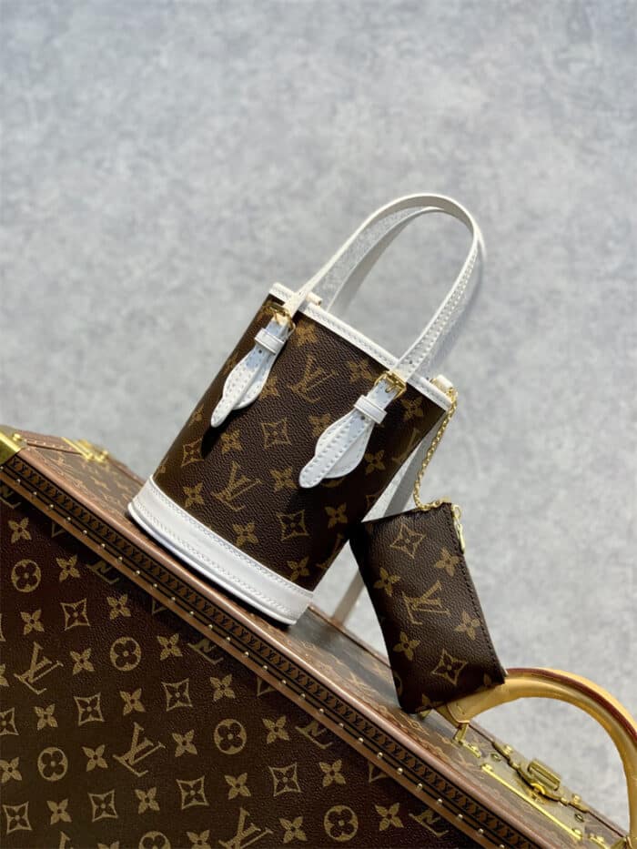 Alternative view of LOUIS VUITTON NANO LOCKME BUCKET 17CM M81489