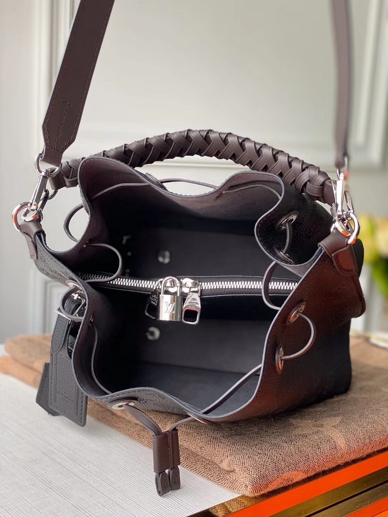 LOUIS VUITTON MURIA BUCKET 25CM BLACK M55800 - Image 10