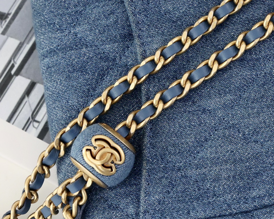 CHANEL PEARL CRUSH ON CHAIN DENIM BAG BLUE 19CM - Image 3