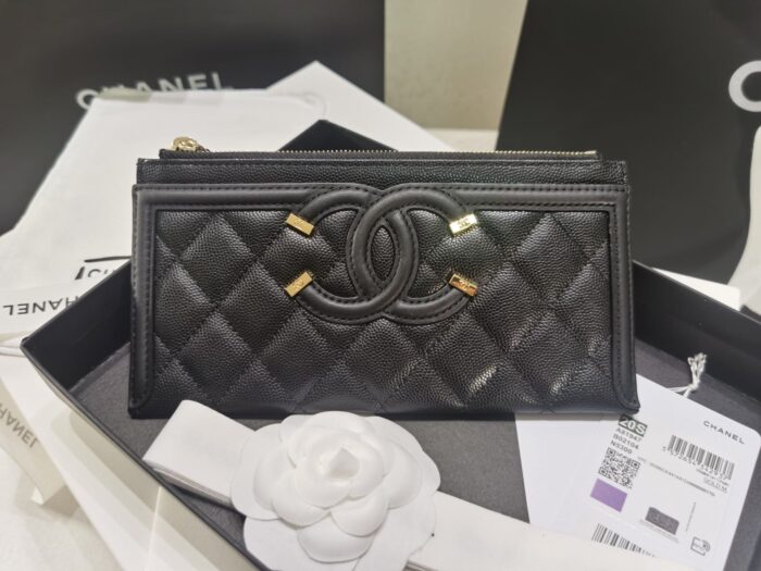 Alternative view of CHANEL SMALL POUCH 19CM BLACK A81942