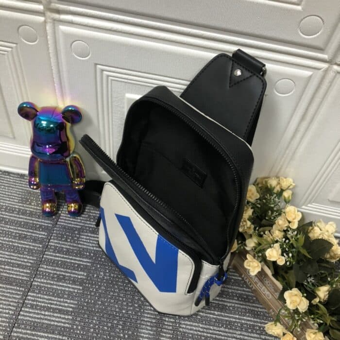 Alternative view of LOUIS VUITTON AVENUE SLINGBAG BLACK 31CM