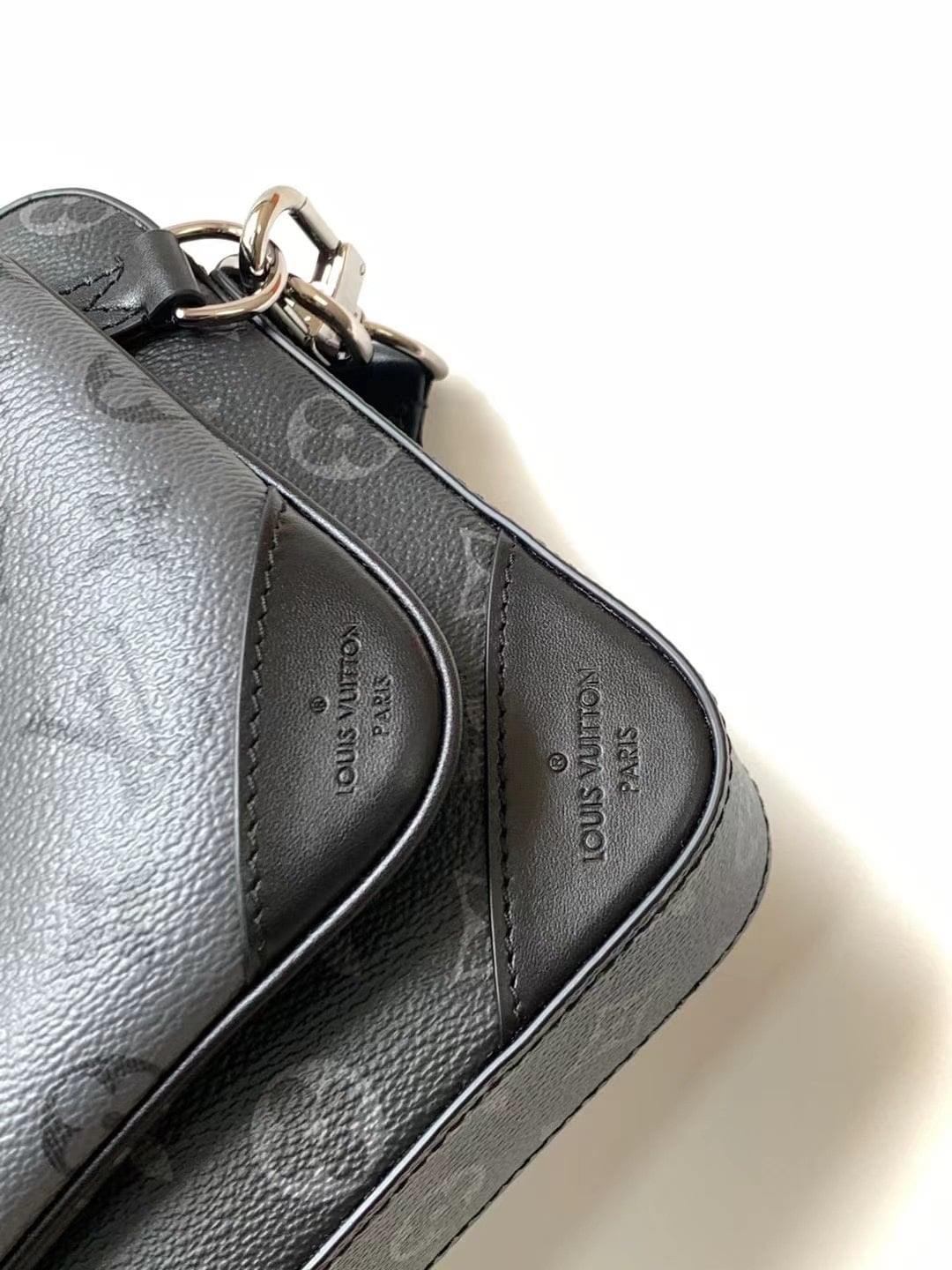 LOUIS VUITTON TRIO MESSENGER BAG 24CM M69443 - Image 2