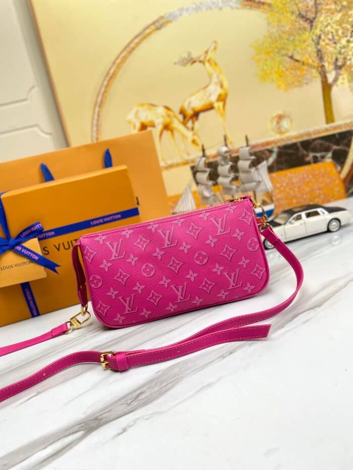 Alternative view of LOUIS VUITTON MAXI MULTI POCHETTE ACCESSOIRES PINK 27CM M46161