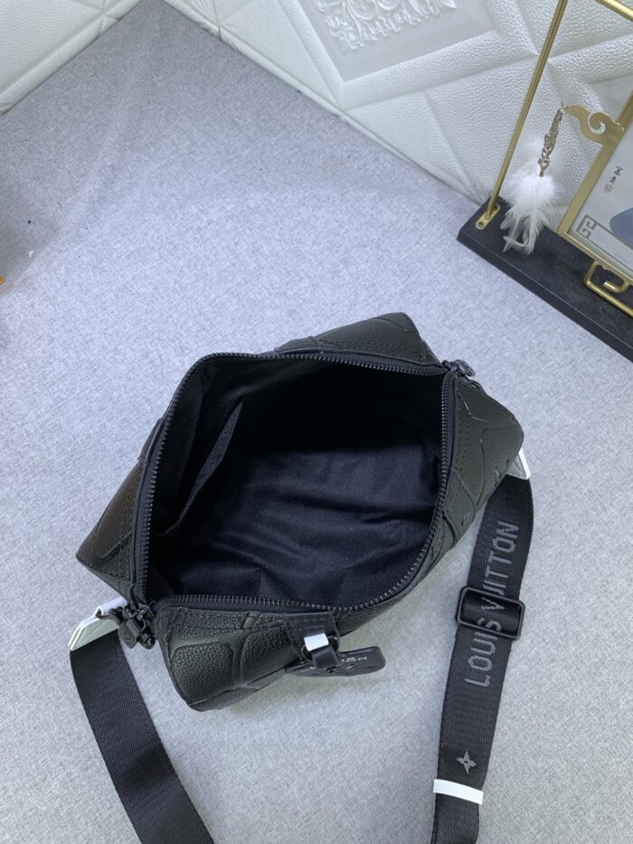 Alternative view of LOUIS VUITTON CITY KEEPALL BLACK 27CM M21543