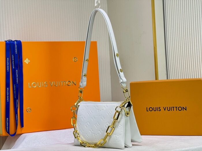 Alternative view of LOUIS VUITTON COUSSIN BB WHITE 21CM M20770