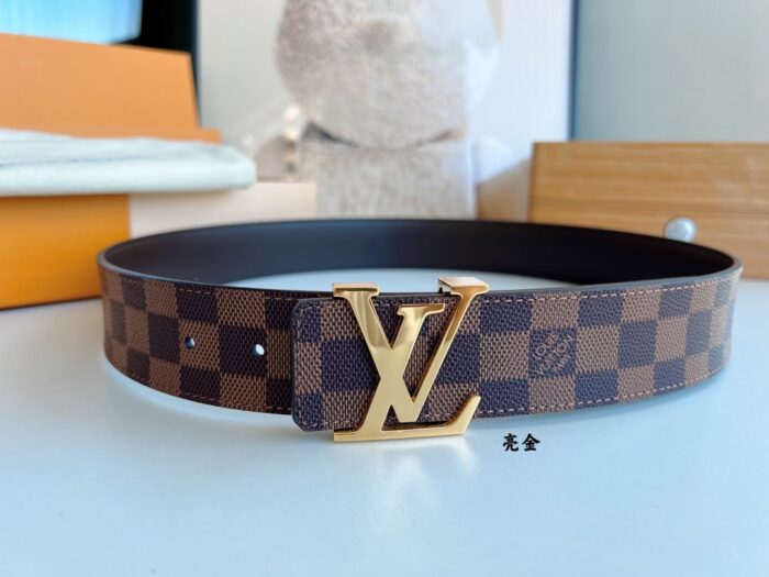 Alternative view of LOUIS VUITTON LV INITIALES REVERSIBLE BELT BROWN 40CM