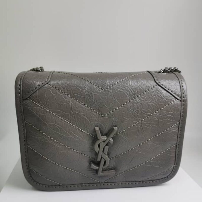 Alternative view of SAINT LAURENT NIKI VINTAGE LEATHER CHAIN WALLET GRAY 19CM