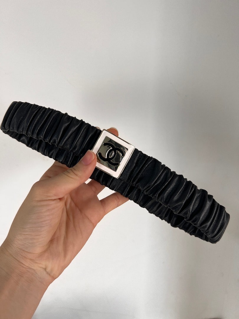 CHANEL BETL WITH GOLD CC LOGO 30MM - Image 8