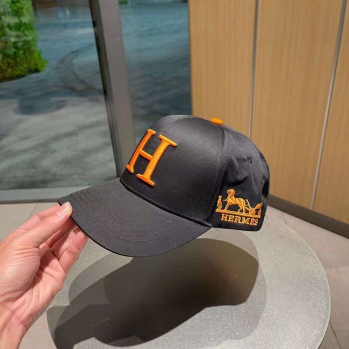 Alternative view of HERMES NEW CARRIAGE BASEBALL CAP BLACK