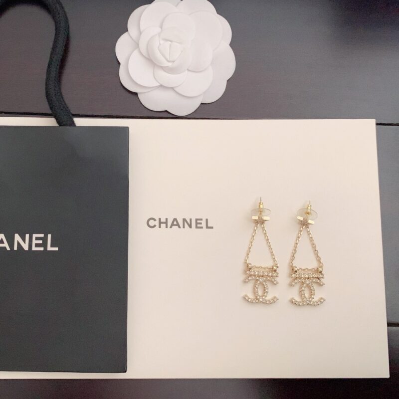 Alternative view of CHANEL STAR CRYSTAL CHAIN BAR STUD DROP EARRINGS AB8068 B07810 NH432