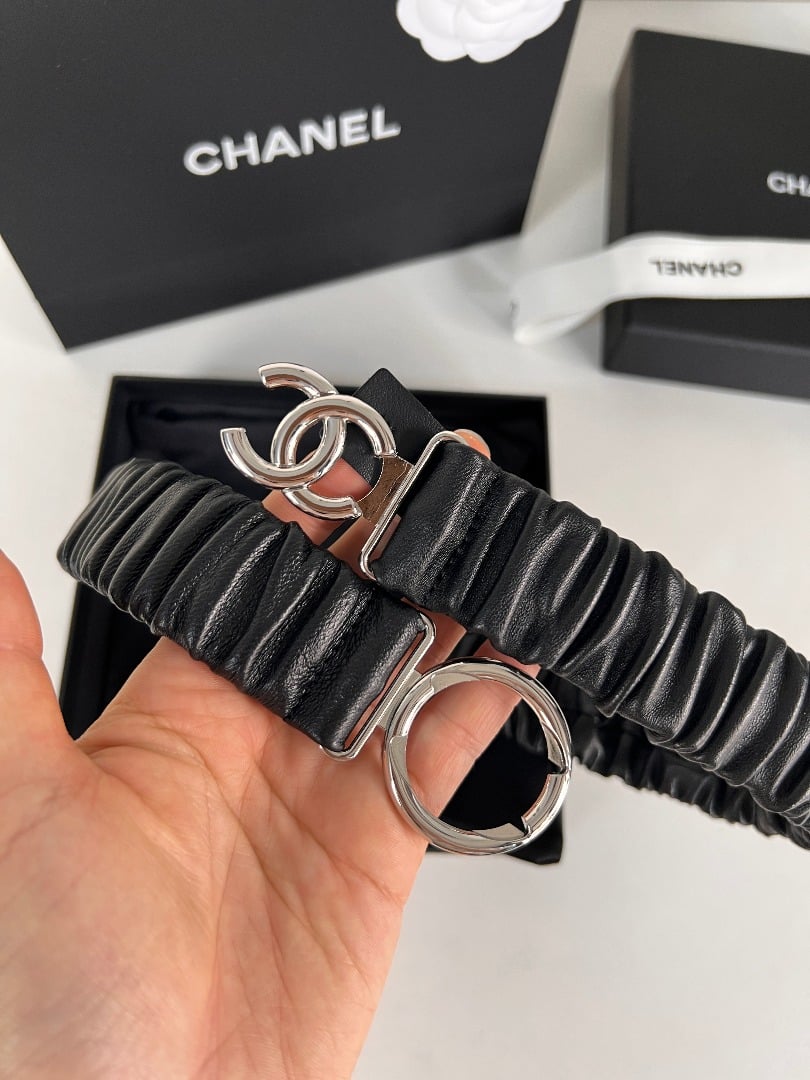 CHANEL CALFSKIN BETL WITH SILVER CC LOGO 30MM - Image 6