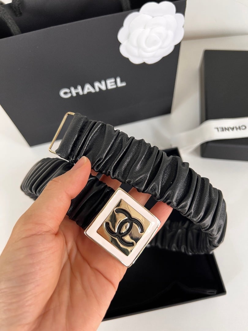 CHANEL BETL WITH GOLD CC LOGO 30MM - Image 4