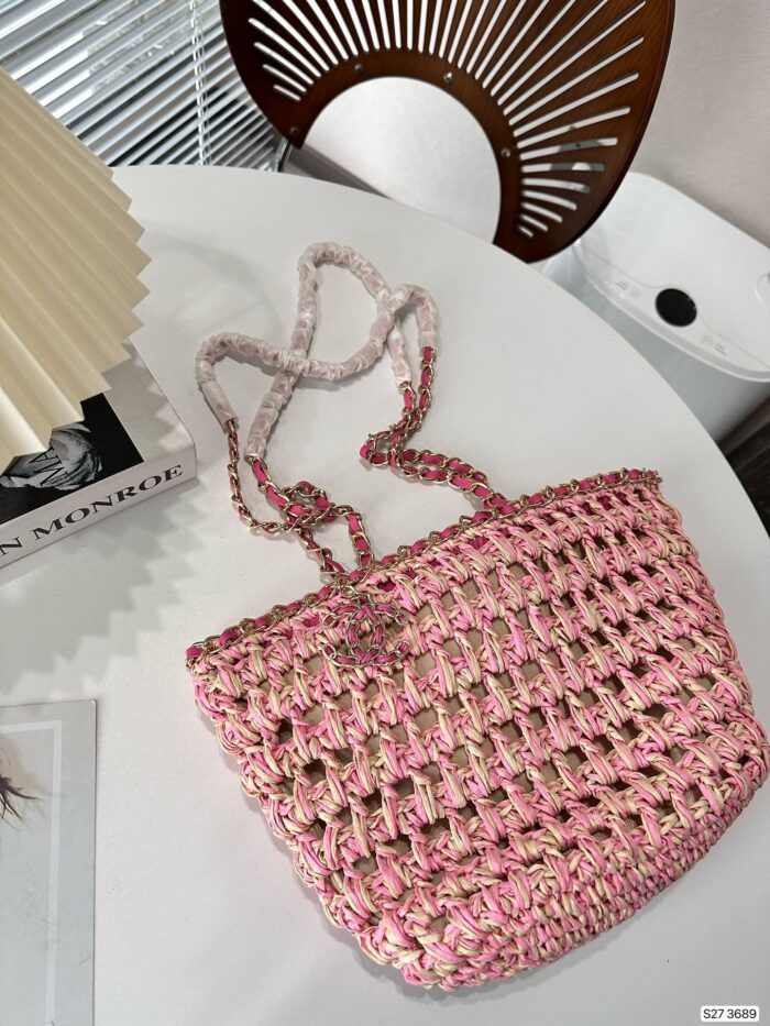 Alternative view of CHANEL SMALL SHOPPING BAG 22CM AS3689 B10225 NN017