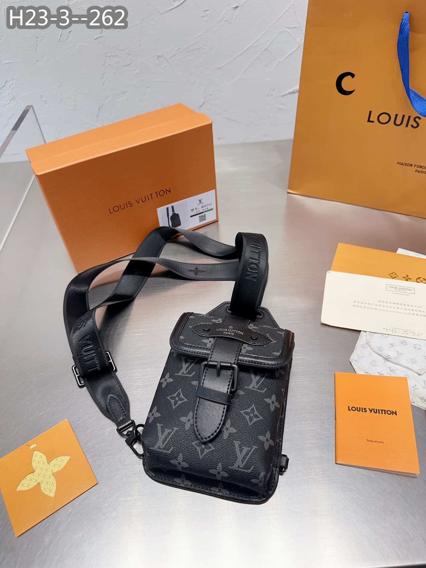 LOUIS VUITTON SAUMUR SLING BAG BLACK 21CM M45912 - Image 5