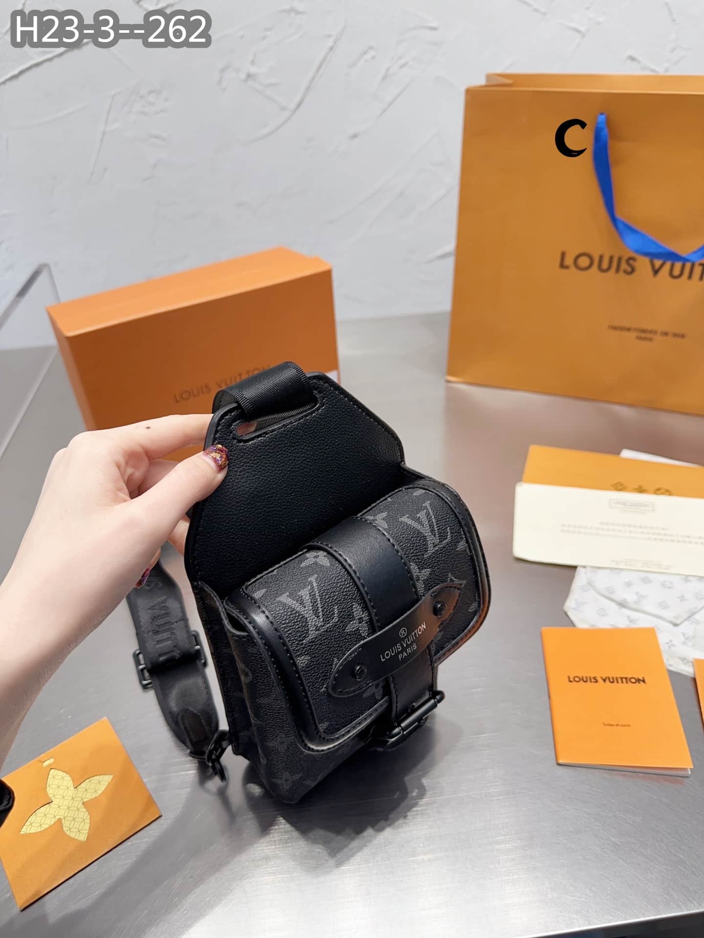 LOUIS VUITTON SAUMUR SLING BAG BLACK 21CM M45912 - Image 9