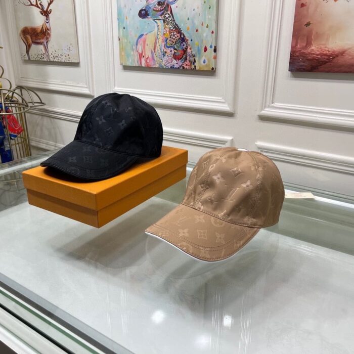 Alternative view of LOUIS VUITTON MONOGRAM CAP BLACK