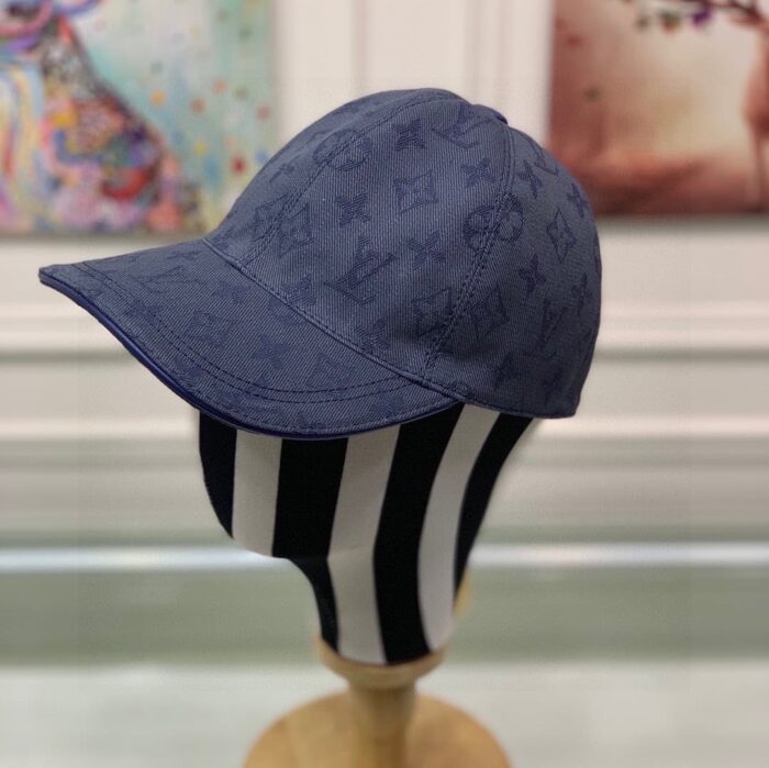 Alternative view of LOUIS VUITTON MNG ESSENTIAL CAP BLUE M77590