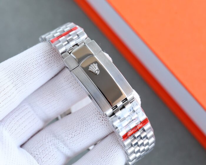 Alternative view of ROLEX DATEJUST SILVER DIAL WITH SILVER STRAP PALM LEAF PATTERN 36MM 126200 0086