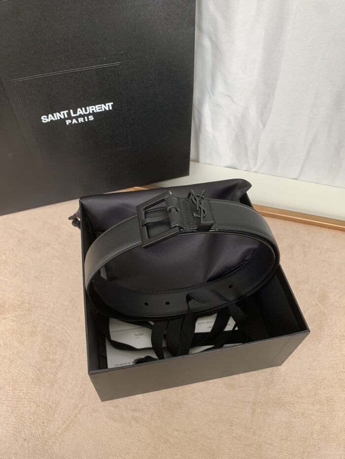 Alternative view of SAINT LAURENT CASSANDRE THIN BELT WITH SQUARE BUCKLE IN SHINY BOX SAINT LAURENT LEATHER 554465BOO0U1000