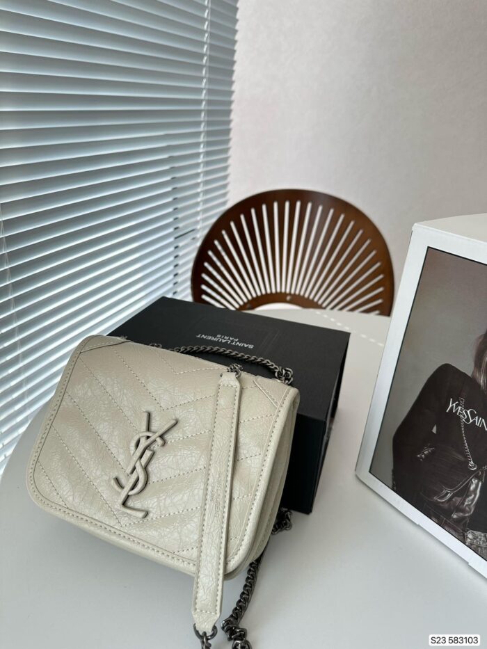 Alternative view of SAINT LAURENT NIKI VINTAGE LEATHER CHAIN WALLET CREAM 19CM