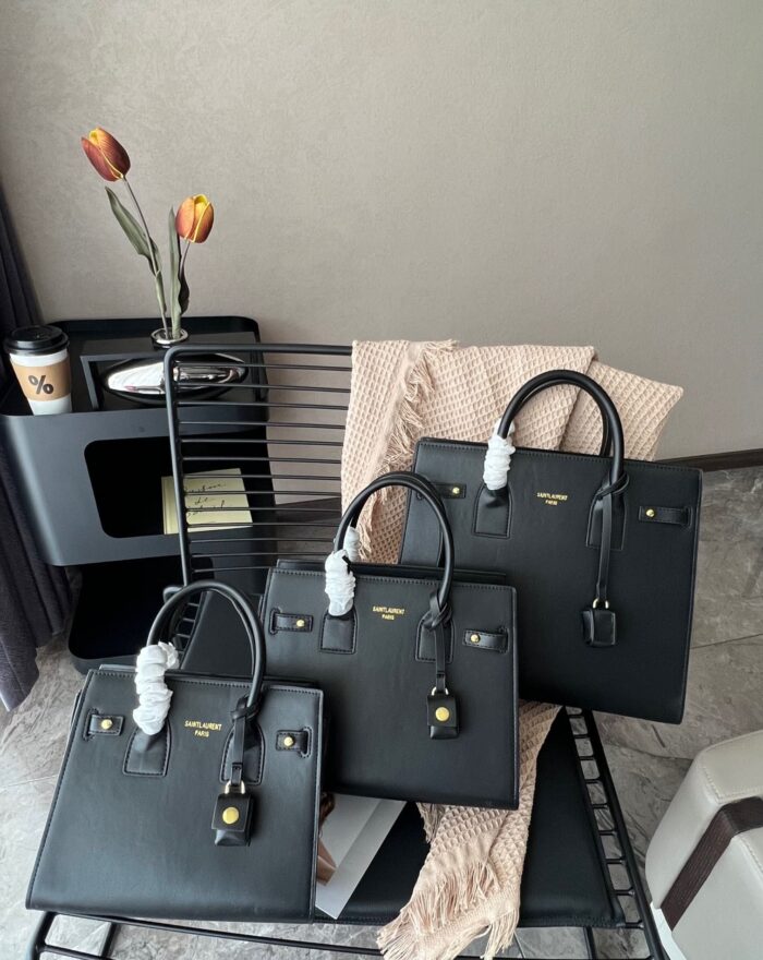 Alternative view of SAINT LAURENT SAC DE JOUR SUPPLE BABY IN GRAINED LEATHER 32CM BLACK 717448DTI0W1000