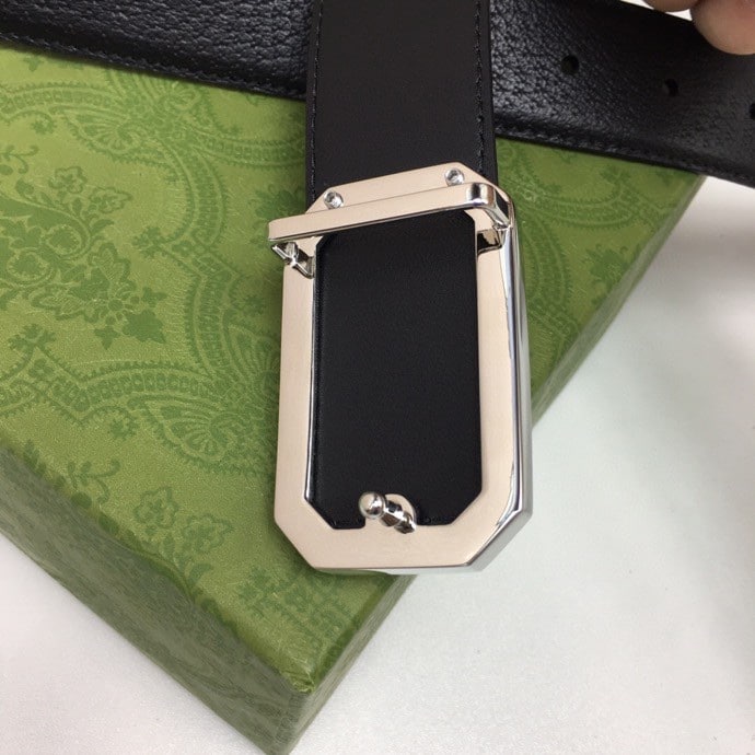 Alternative view of GUCCI BLACK BELT WITH SQUARE SILVER BUCKLE AND BEE STAR  35MM