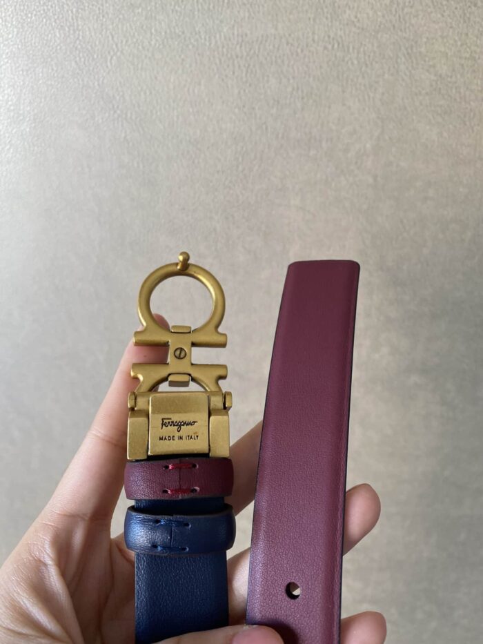 Alternative view of SALVATORE FERRAGAMO GANCINI PLUM RED LEATHER BELT WITH GOLD METAL BUCKLE 2.5CM