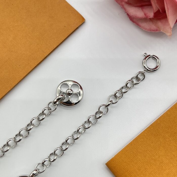 Alternative view of LOUIS VUITTON SILVER NECKLACE