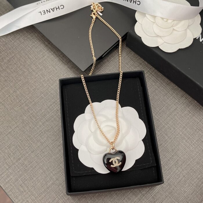 Alternative view of CHANEL AND GOLD METAL NECKLACE  AB9463 B09327 NK812