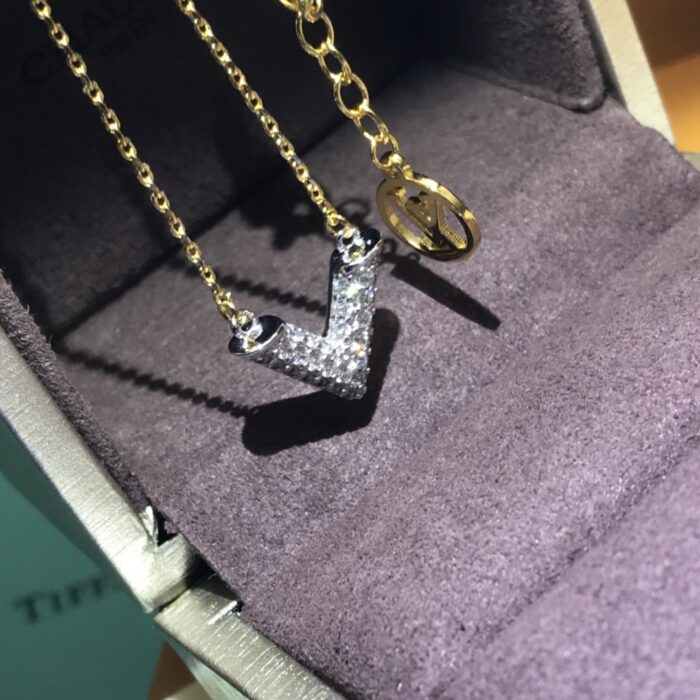 Alternative view of LOUIS VUITTON CRYSTAL ESSENTIAL V NECKLACE M68033