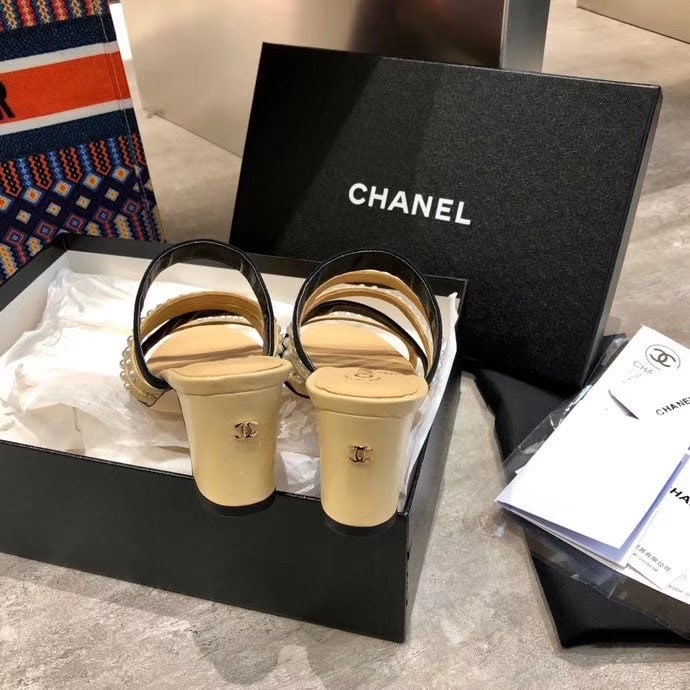 Alternative view of CHANEL 20P PEARL STRAP CC LOGO SANDAL MULE BLOCK HEEL BEIGE