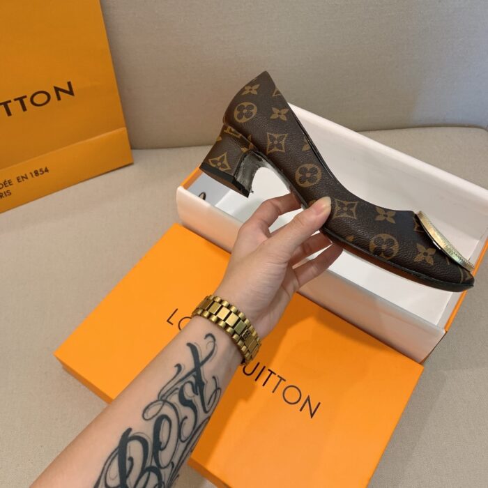 Alternative view of LOUIS VUITTON MADELEIN PUMPS MONOGRAM 1A4XCI