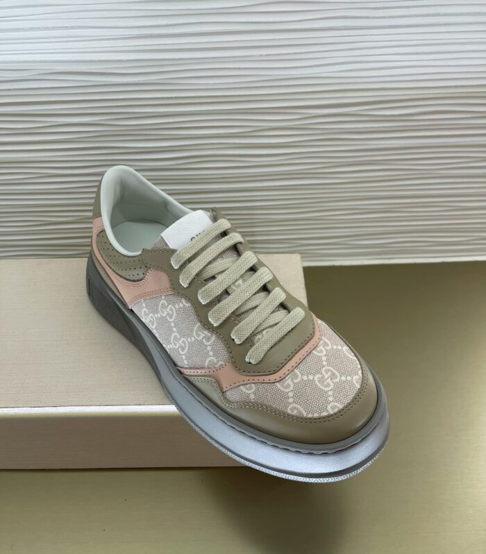 Alternative view of GUCCI WOMEN'S SNEAKER WHITE AND BEIGE 700775 UPG90 9595